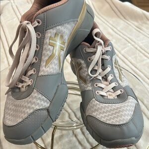 Kuru Quantum Women’s Size 9 M Running Walking Shoes Lilac Ash-Alloy-Champagne